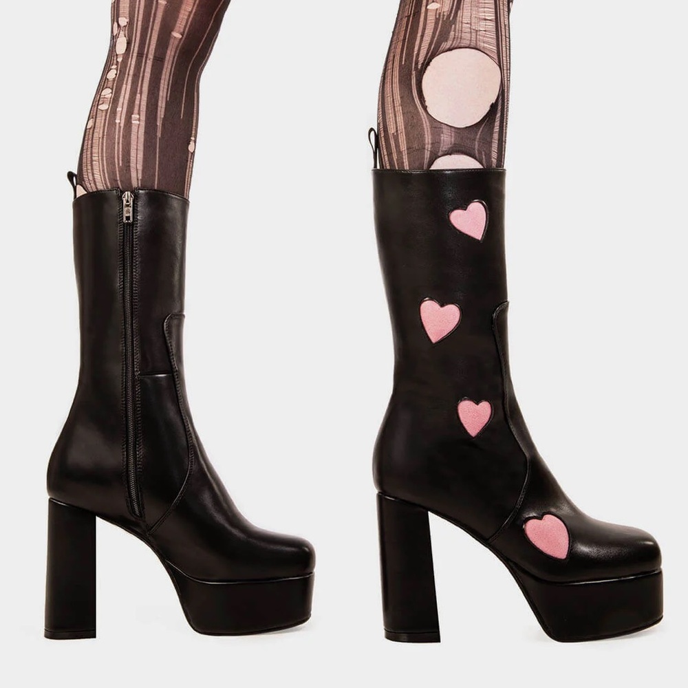NEW Dolls Kill La Moda Red Heart & Black Calf “Game of Love” Platform Boots Sz 9